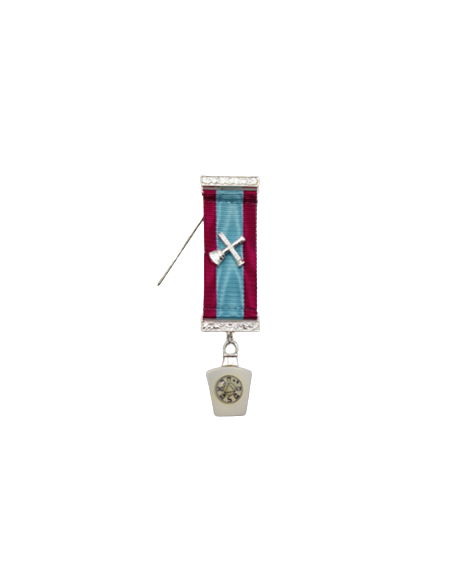 Bijou de Poitrine de Maitre de Marque